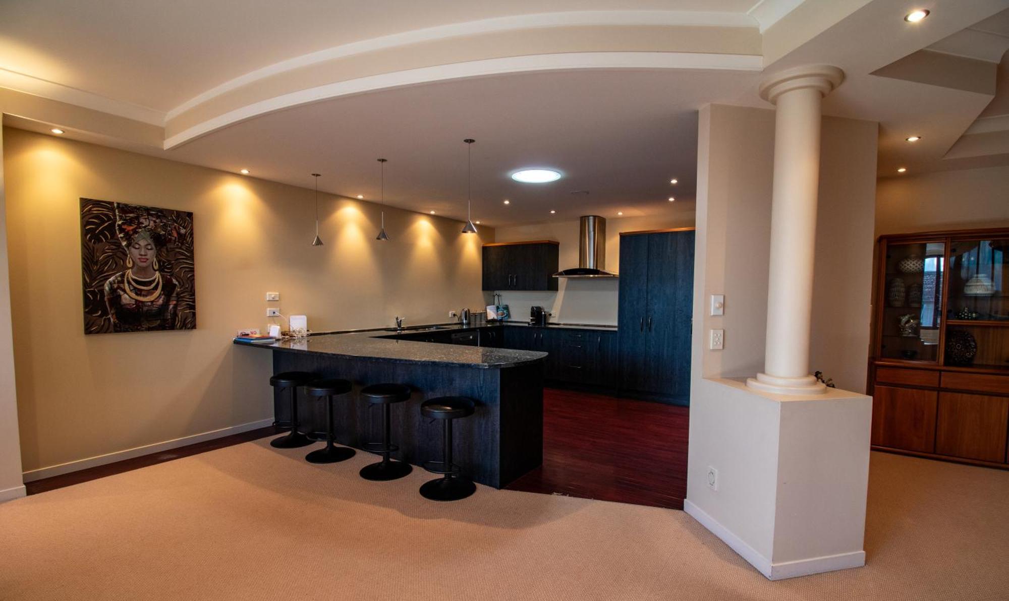 Large Luxury Apartment Located Right In Town Taupo Luaran gambar