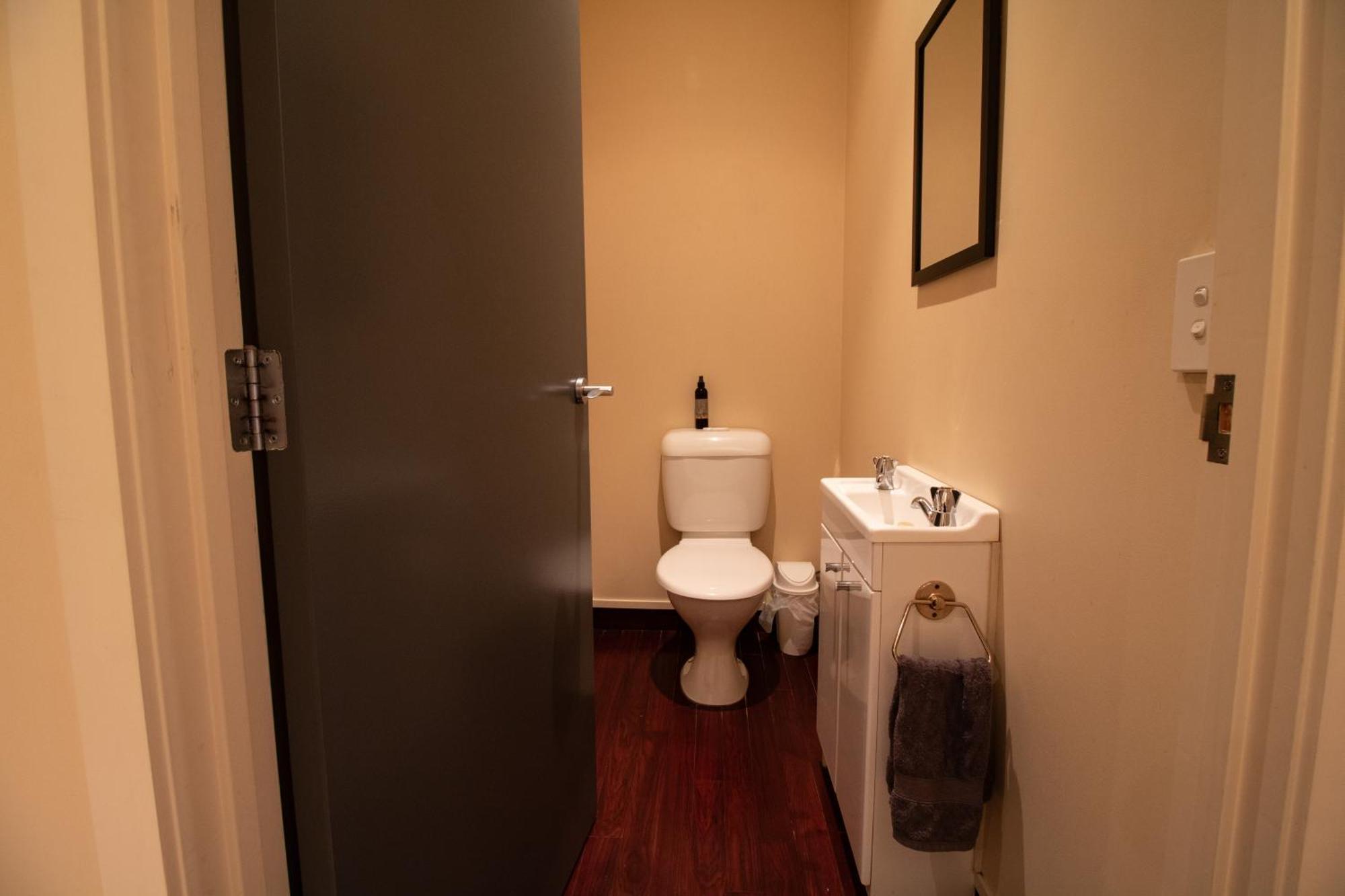 Large Luxury Apartment Located Right In Town Taupo Luaran gambar