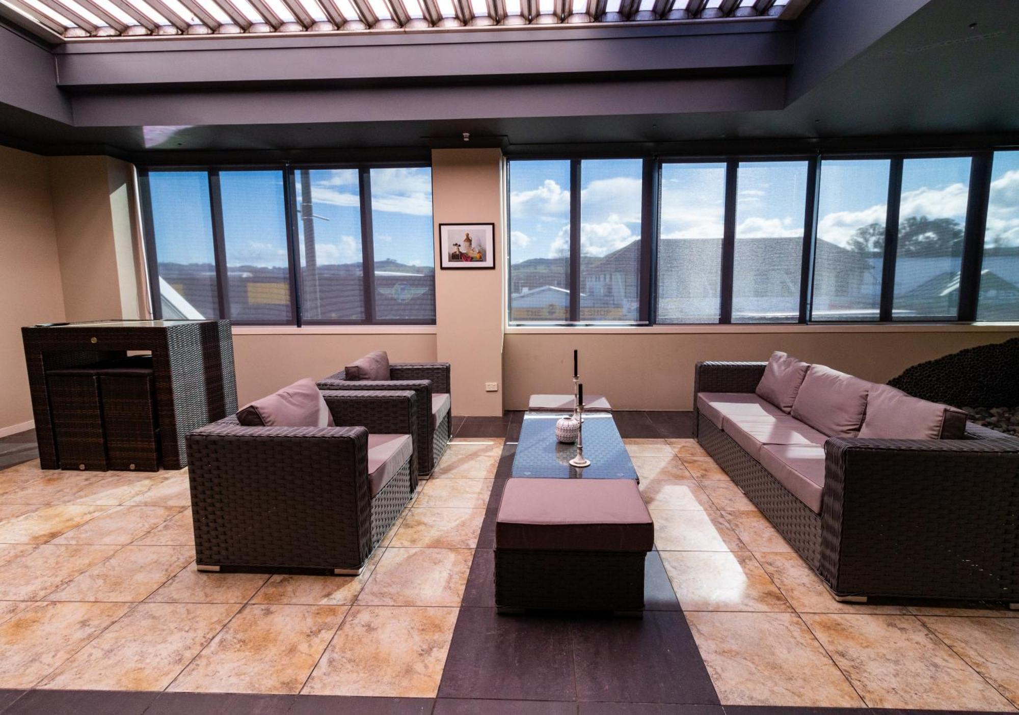 Large Luxury Apartment Located Right In Town Taupo Luaran gambar