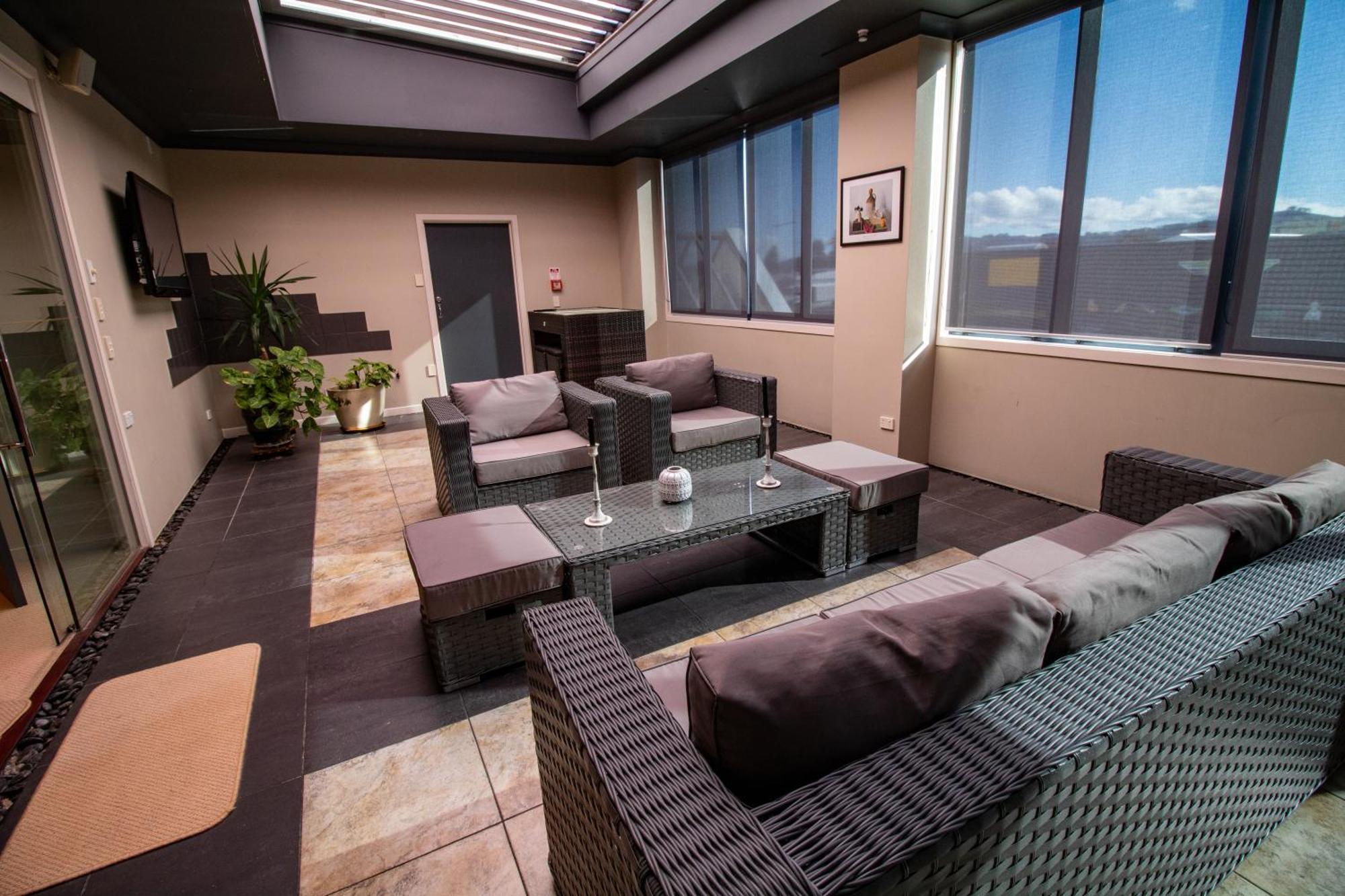 Large Luxury Apartment Located Right In Town Taupo Luaran gambar